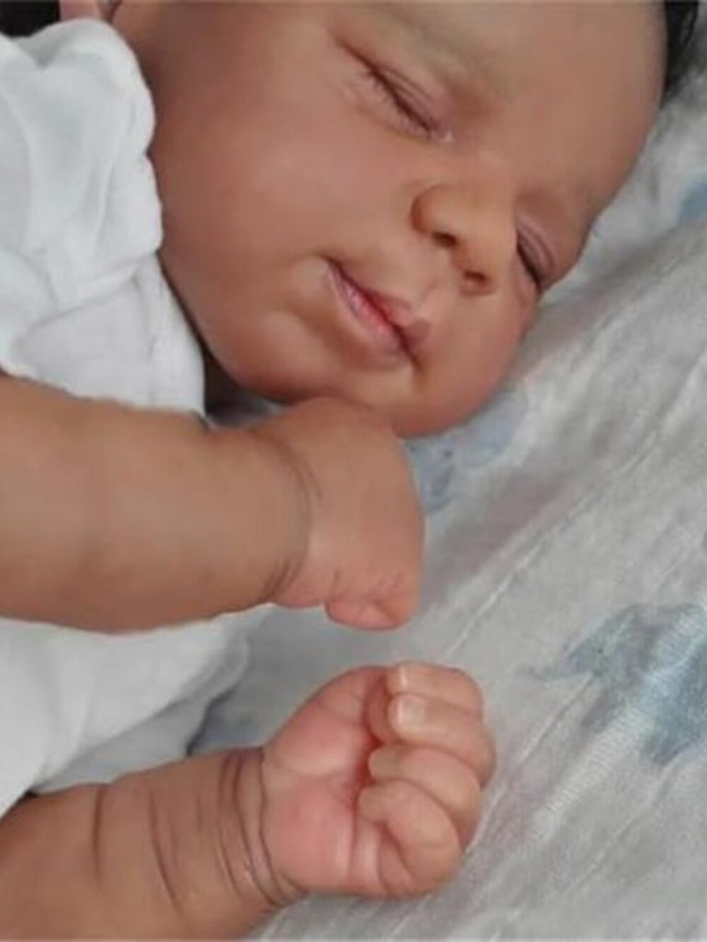 18 in Realistic Baby Doll - Picture 4 of 5